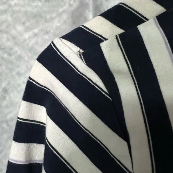 Columbia Omni-Wick Performance Navy, White & Lavender Striped U-Neck 3/4 Sleeve - Picture 10 of 10